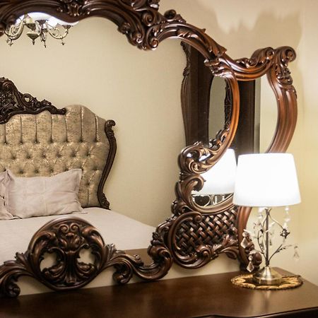 Central Luxury Antique Apartment فارنا المظهر الخارجي الصورة