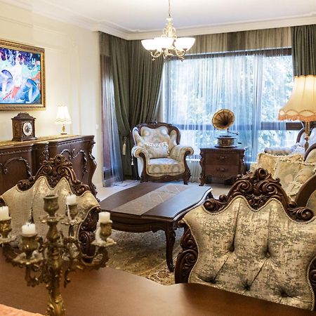 Central Luxury Antique Apartment فارنا المظهر الخارجي الصورة