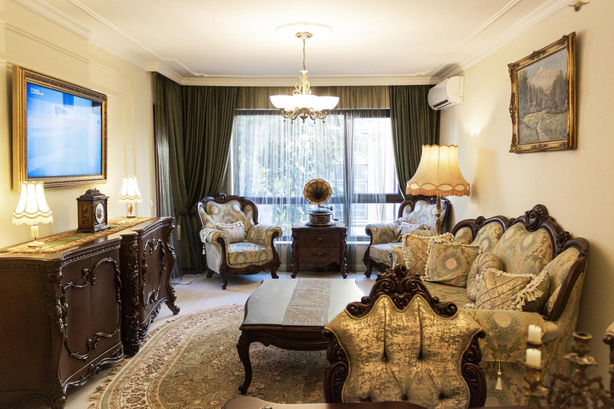 Central Luxury Antique Apartment فارنا المظهر الخارجي الصورة