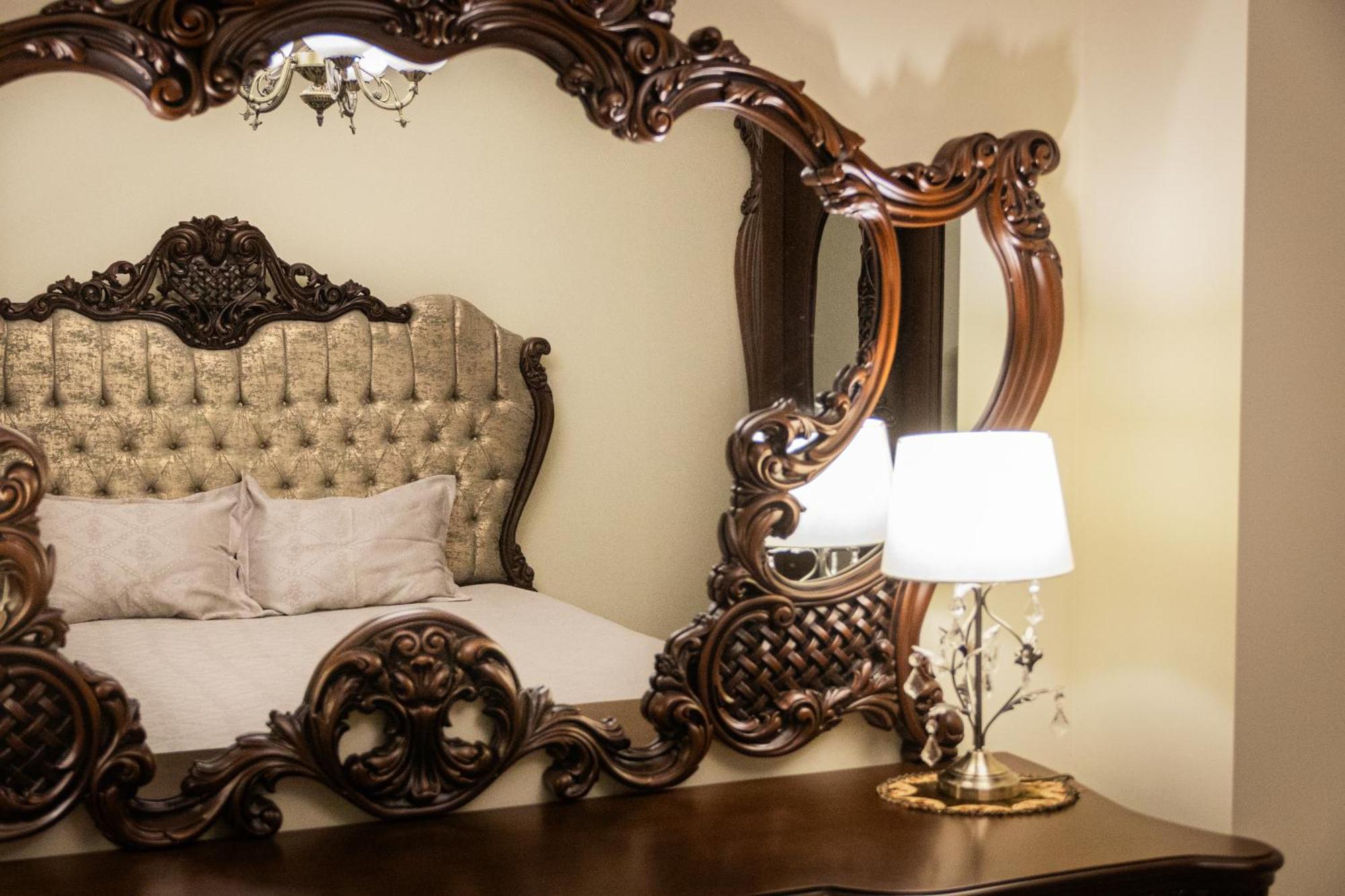 Central Luxury Antique Apartment فارنا المظهر الخارجي الصورة