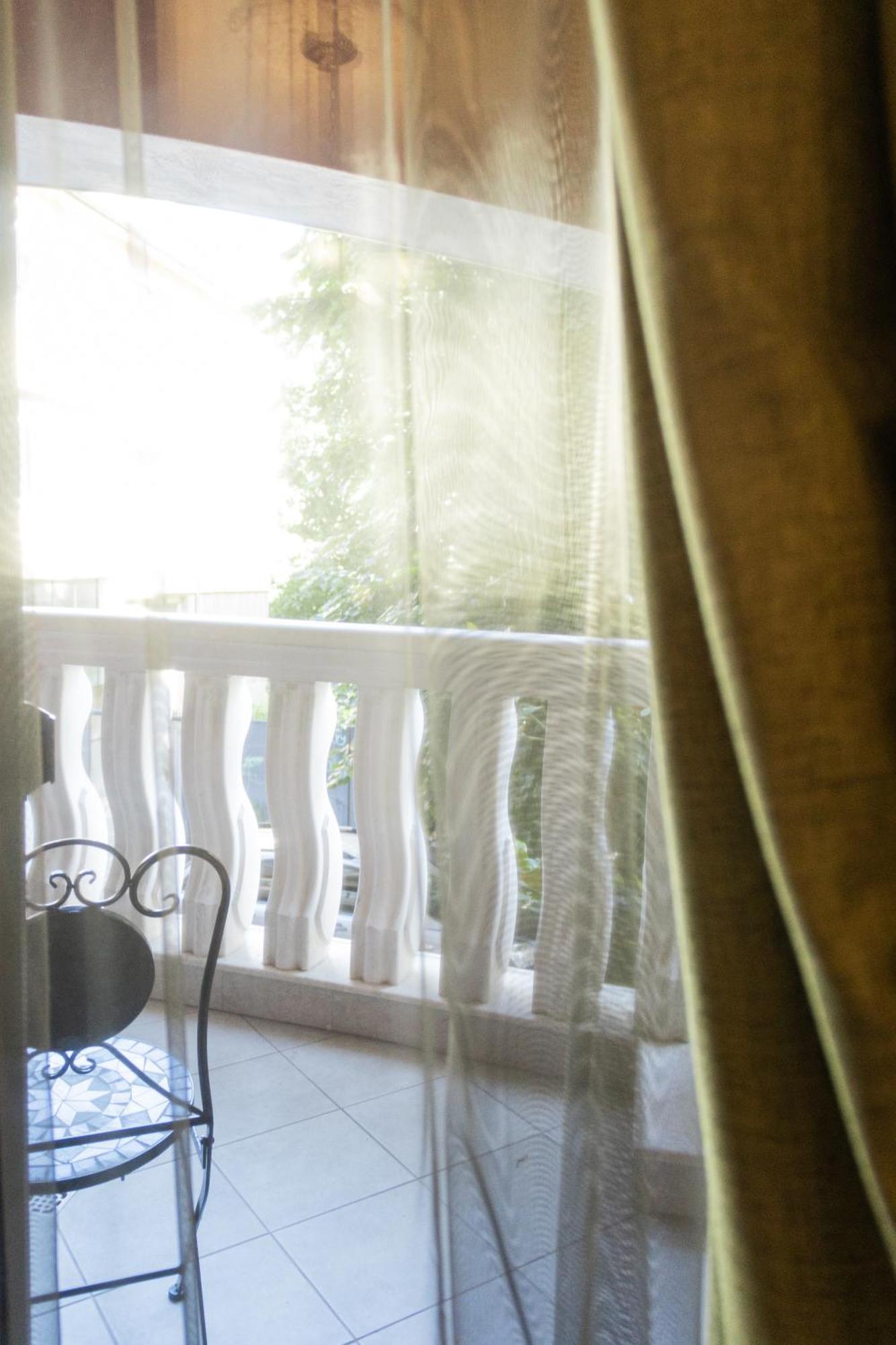 Central Luxury Antique Apartment فارنا المظهر الخارجي الصورة