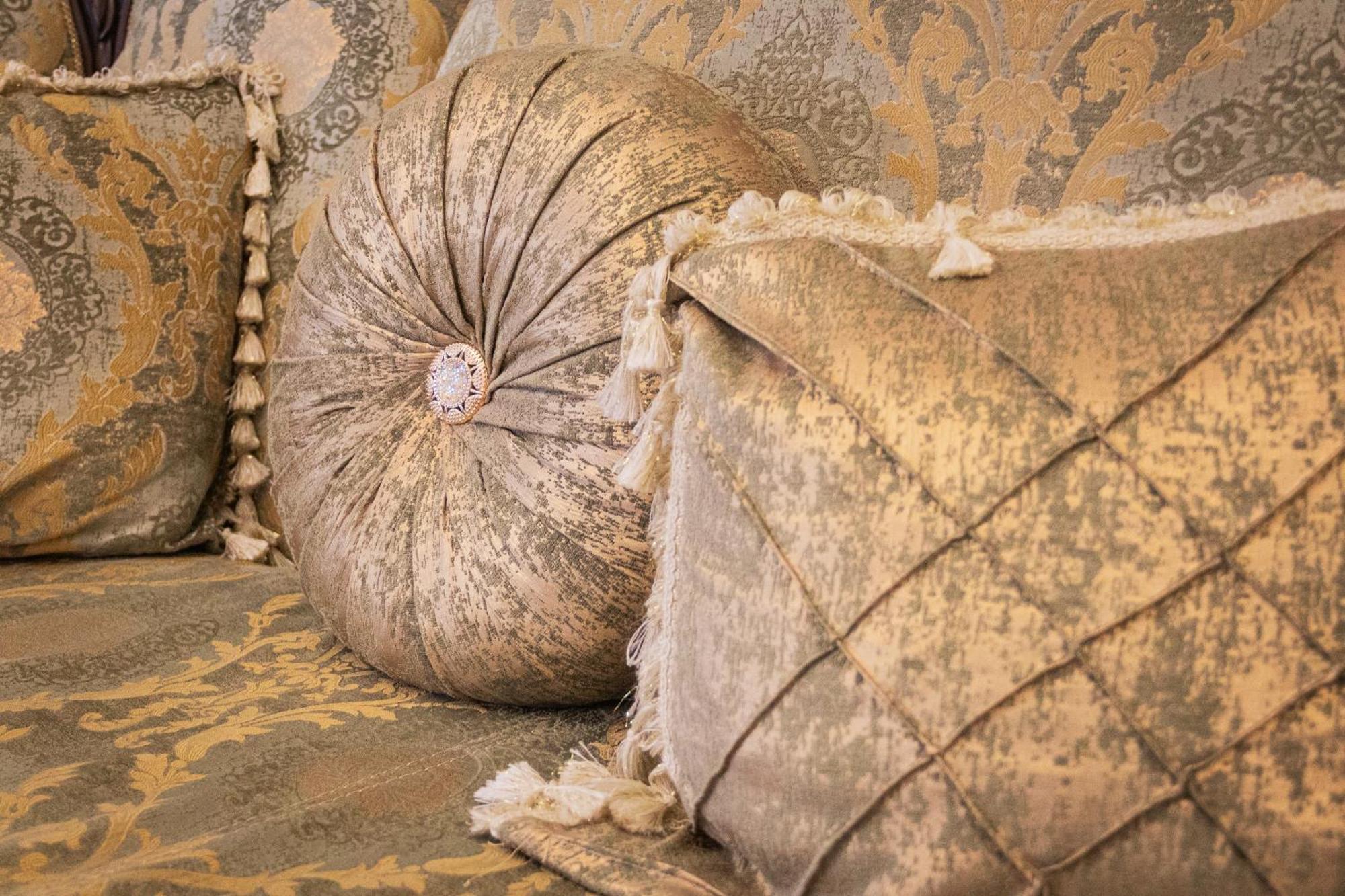 Central Luxury Antique Apartment فارنا المظهر الخارجي الصورة