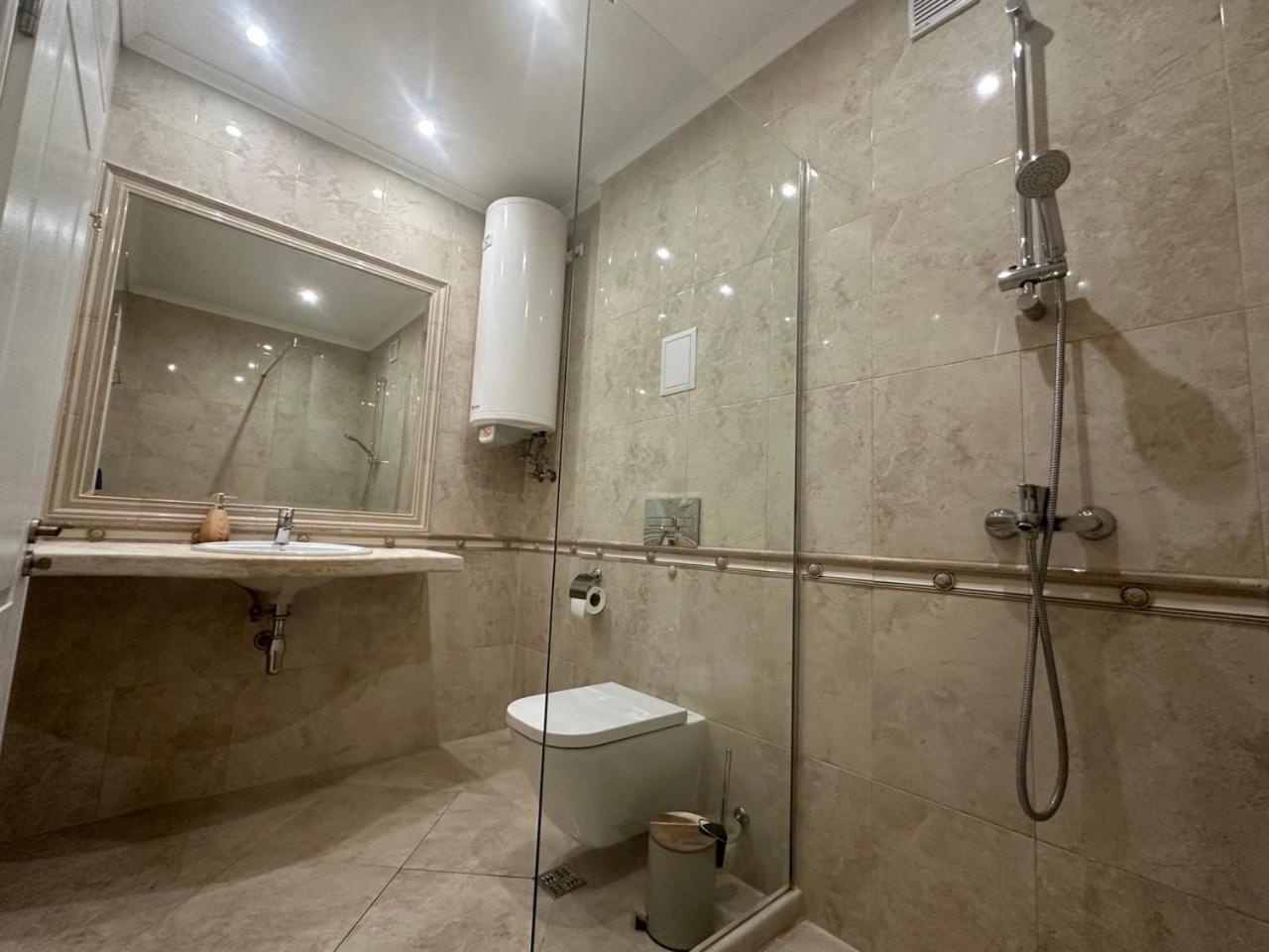 Central Luxury Antique Apartment فارنا المظهر الخارجي الصورة