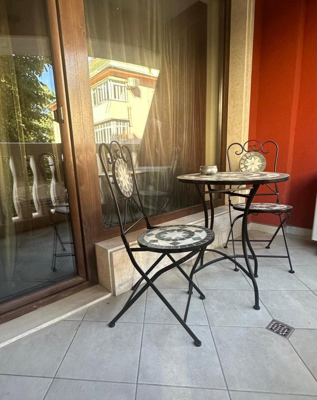 Central Luxury Antique Apartment فارنا المظهر الخارجي الصورة